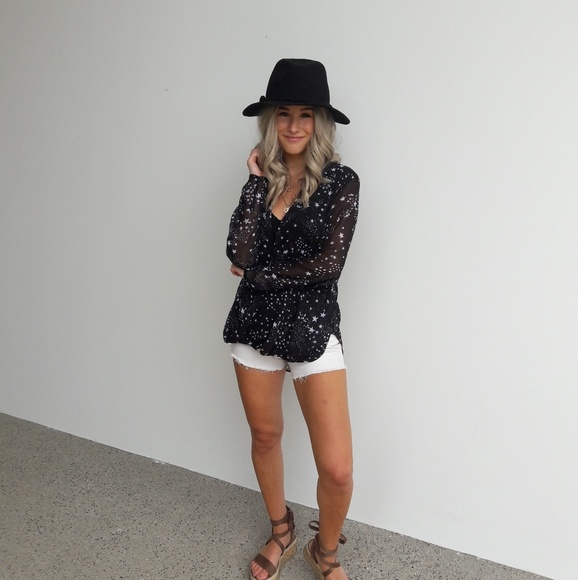 White Shorts - Picture 1 of 3